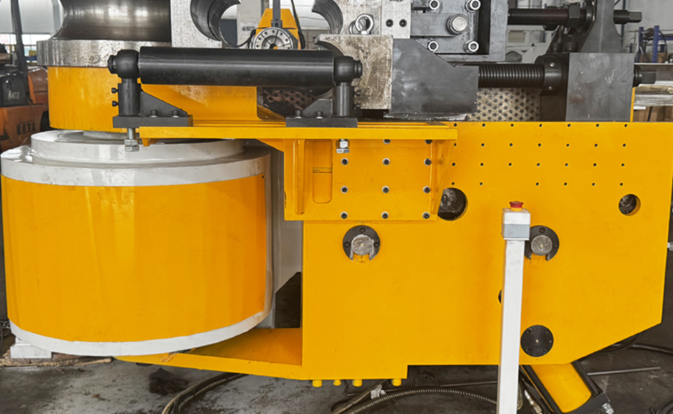 CNC L Series na Ganap na Awtomatikong Tube Bending Machine na may Servo-Hydraulic Control