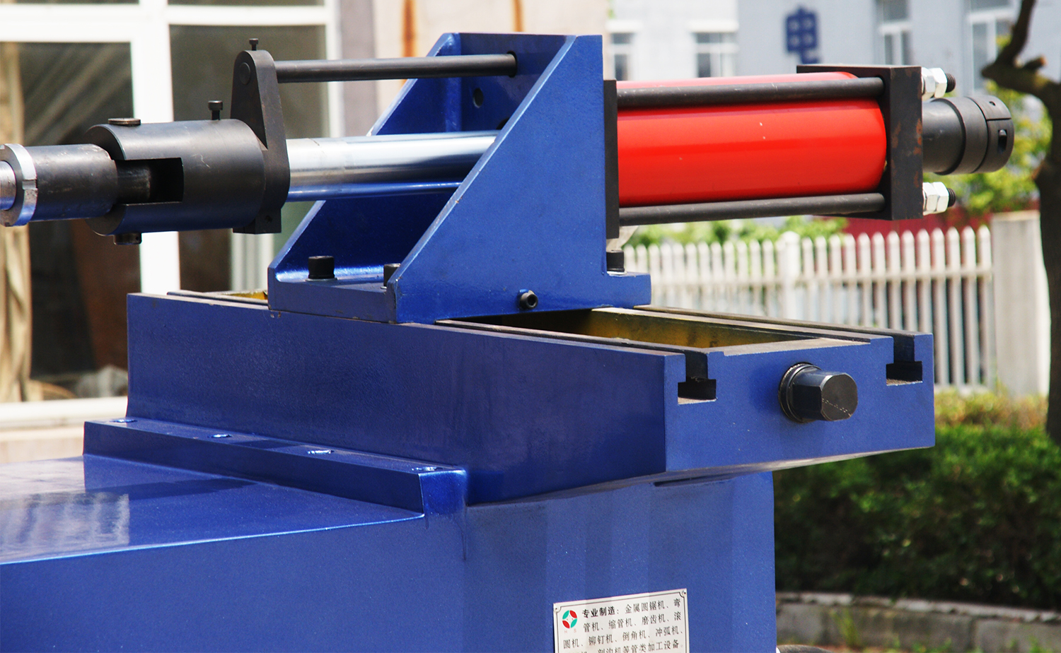 NC L Series High-performance Hydraulic Pipe/Tube Bending Machine NC L Series High-performance Hydraulic Pipe/Tube Bending Machine