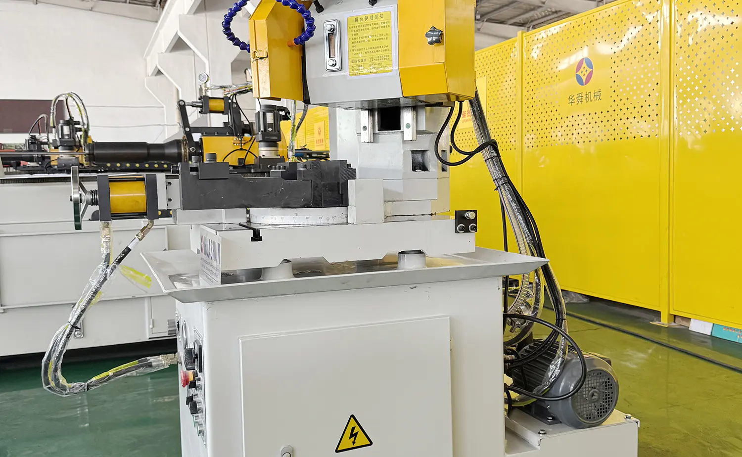 V Series Semi-Automatic Hydraulic Metal Circular Saw Machine V Series Semi-Automatic Hydraulic Metal Circular Saw Machine