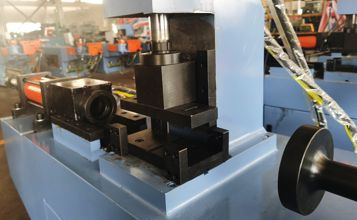 TM40 High Efficiency Automatic Single Head Tube End Forming Machine TM40 High Efficiency Automatic Single Head Tube End Forming Machine