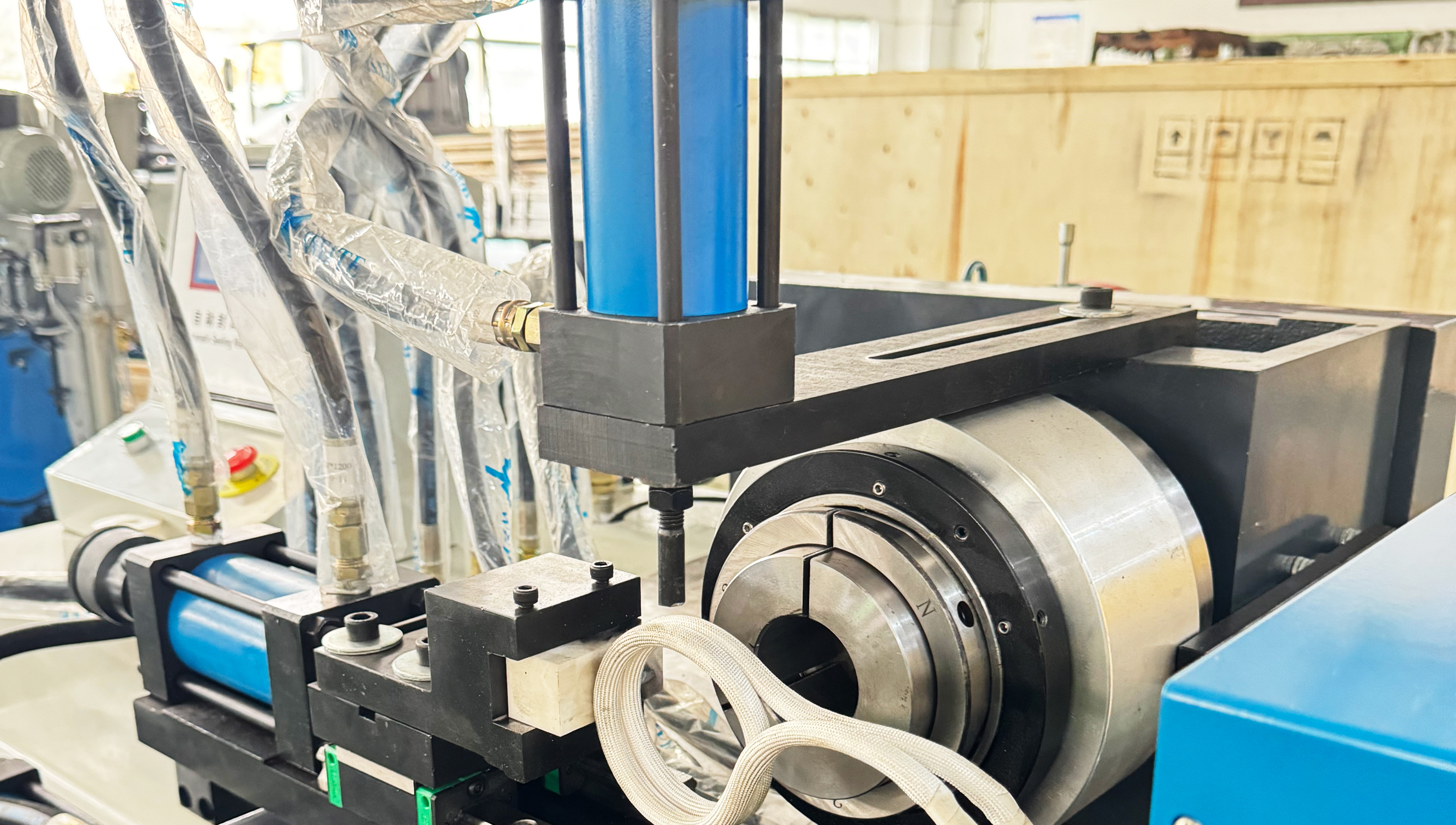 TM-S-40/60/80 High Efficiency Automatic Tube Sealing Machine TM-S-40/60/80 High Efficiency Automatic Tube Sealing Machine