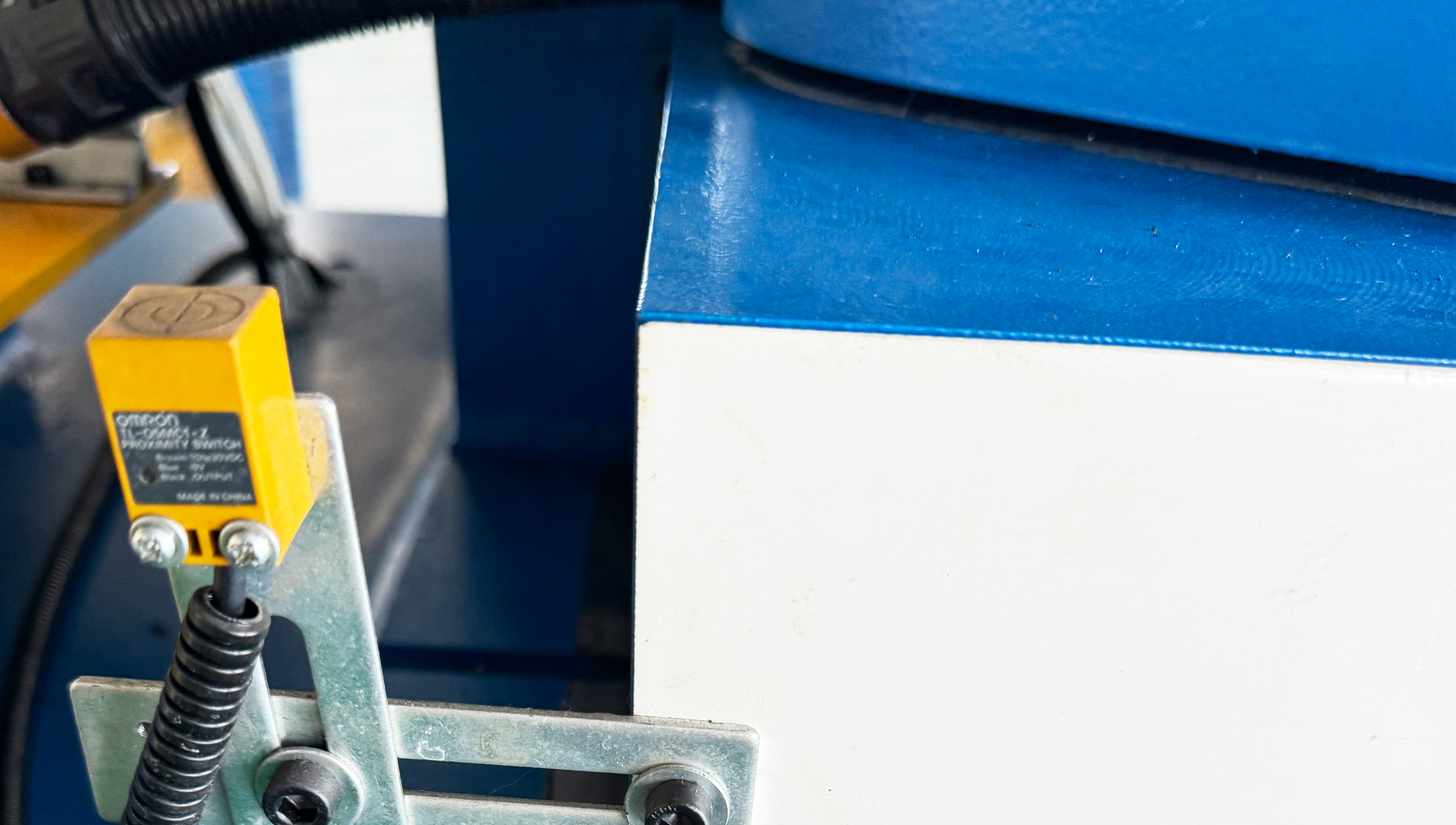 TM-S-40/60/80 High Efficiency Automatic Tube Sealing Machine TM-S-40/60/80 High Efficiency Automatic Tube Sealing Machine