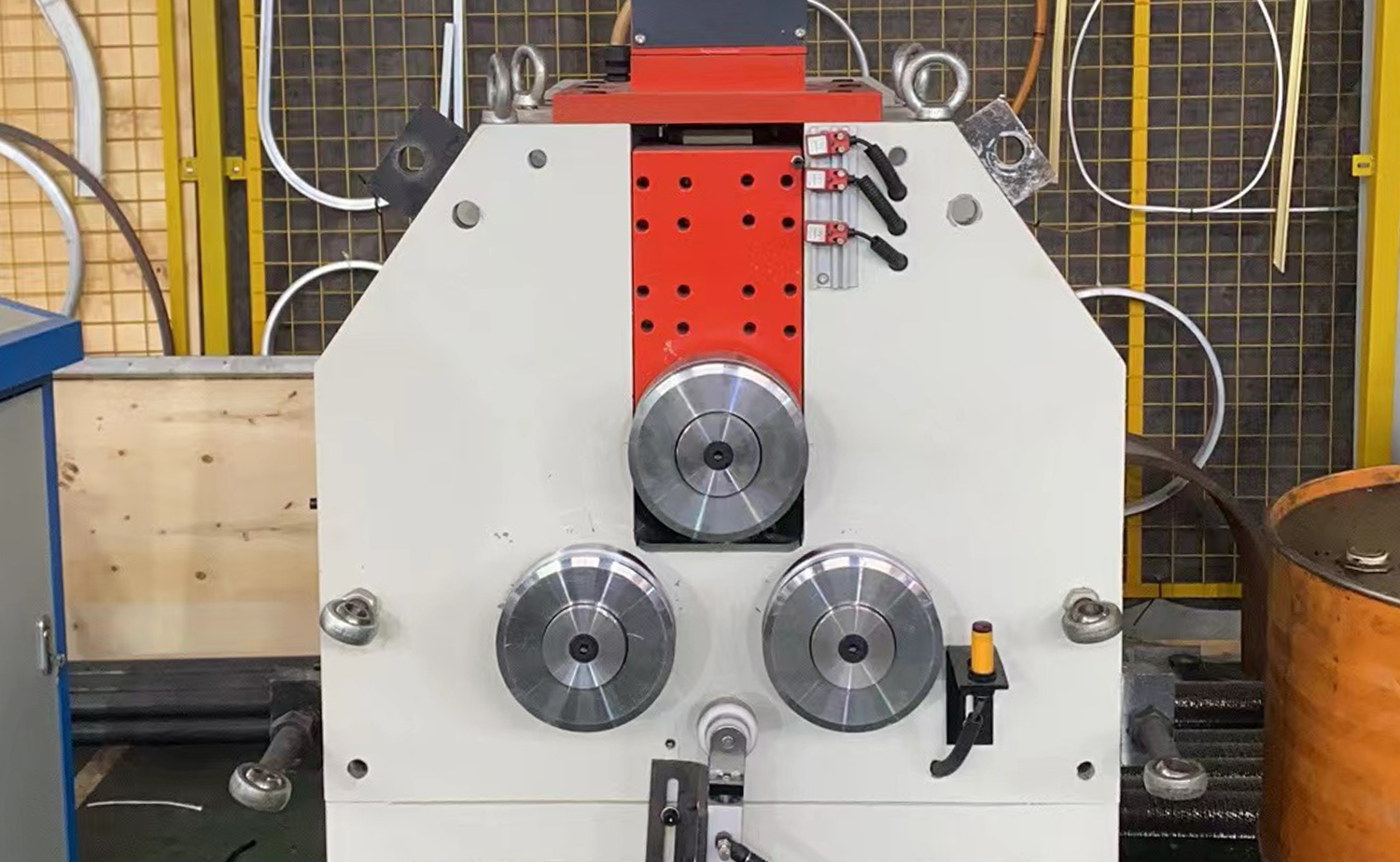 CNC Series Tube Roll Bending Machine para sa Mga Metal Profile CNC Series Tube Roll Bending Machine para sa Mga Metal Profile