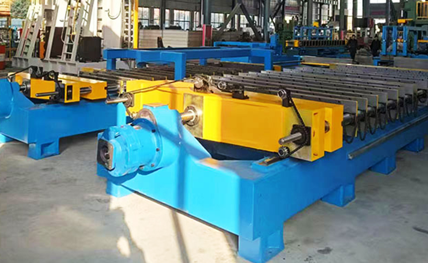 3500 Servo Type Horizontal Expander