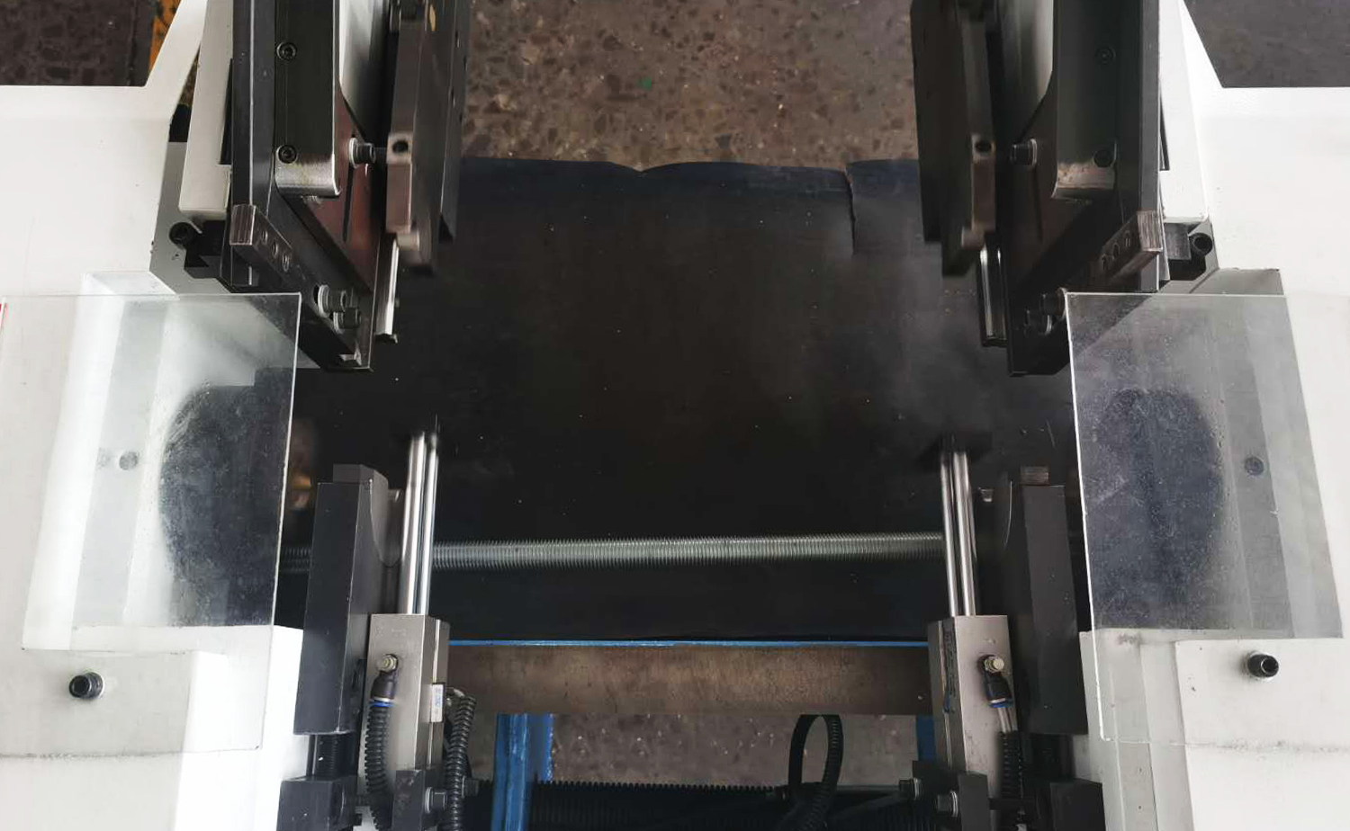 DEF AC Series Double Head Multi-Side Tube Chamfering Machine DEF AC Series Double Head Multi-Side Tube Chamfering Machine