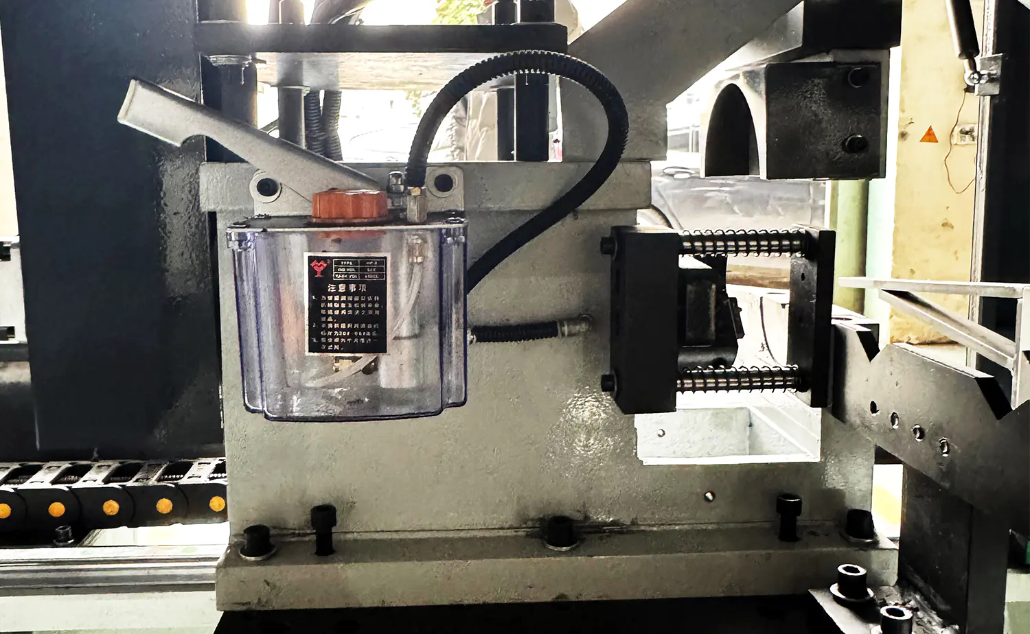DEF80CNC Series High Stability Servo Tube Chamfering Machine DEF80CNC Series High Stability Servo Tube Chamfering Machine
