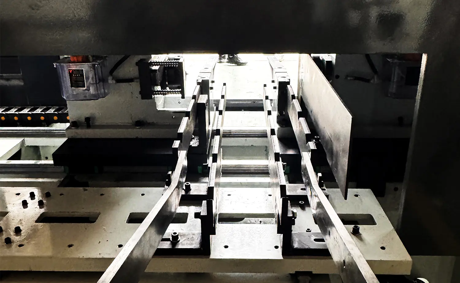 DEF80CNC Series High Stability Servo Tube Chamfering Machine DEF80CNC Series High Stability Servo Tube Chamfering Machine