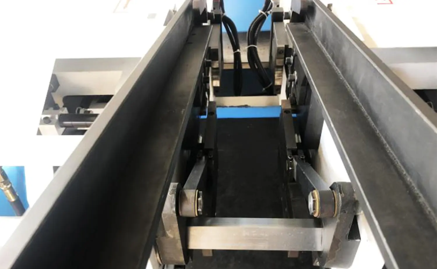 DEF PV Series Double Head Hydraulic Tube Chamfering Machine