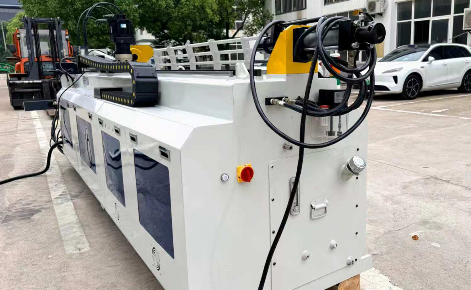 CNC Kaliwa at Kanan Pipe Bending Machine